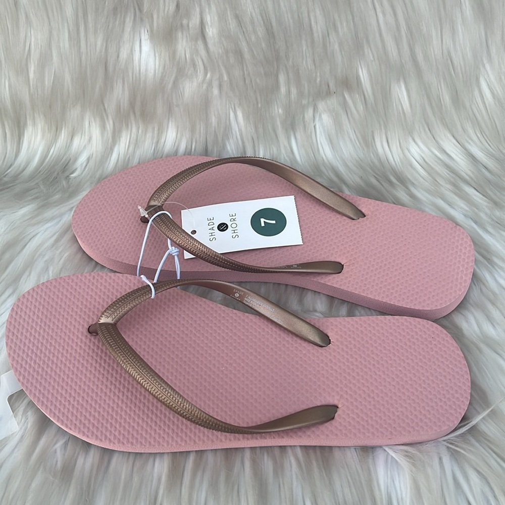 Shade and Shore Target Brand Women’s Size 7 Flip Flops